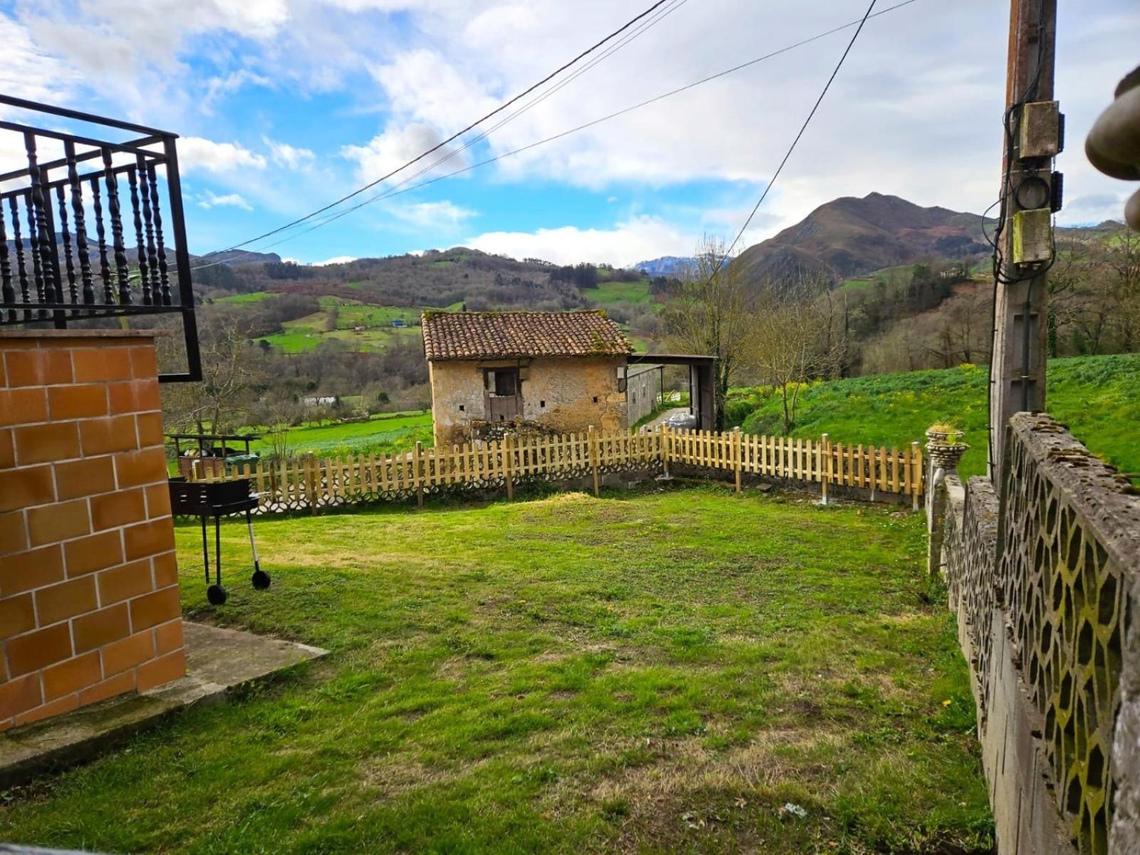 Vila Casa El Caspiu Arobes Arriondas Exteriér fotografie