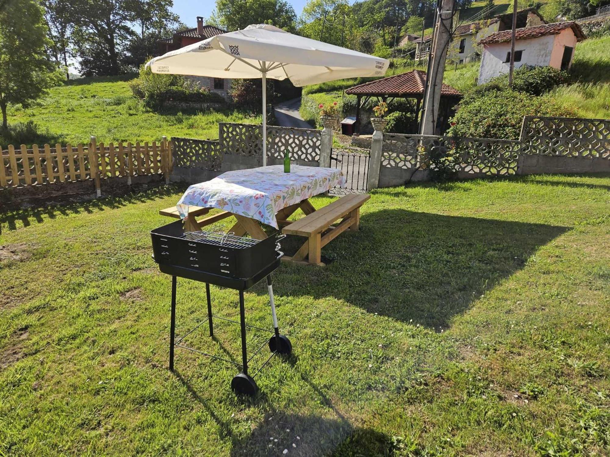 Vila Casa El Caspiu Arobes Arriondas Exteriér fotografie